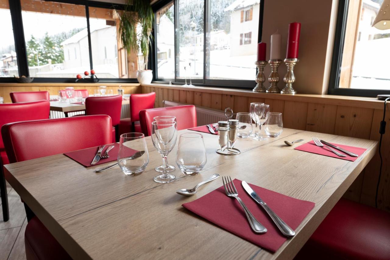 Hotel Restaurant Le Centre Lelex Ngoại thất bức ảnh